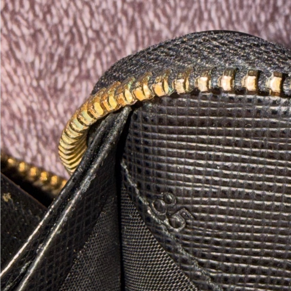 Prada Black Saffiano Leather Zip Wallet - Picture 6 of 7
